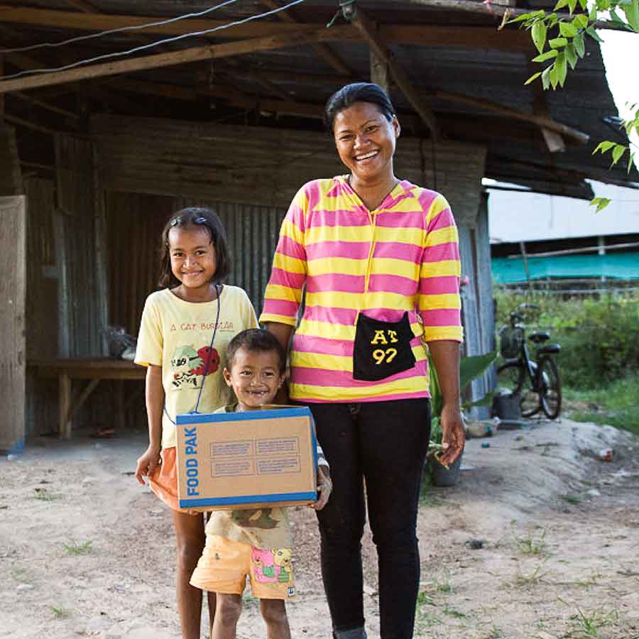 Learn About Children's Hunger Fund: Delivering Hope to Suffering Children Through Gospel-Centered Mercy Ministry Since 1991 About Children's Hunger Fund - Mom, Daughter, Son