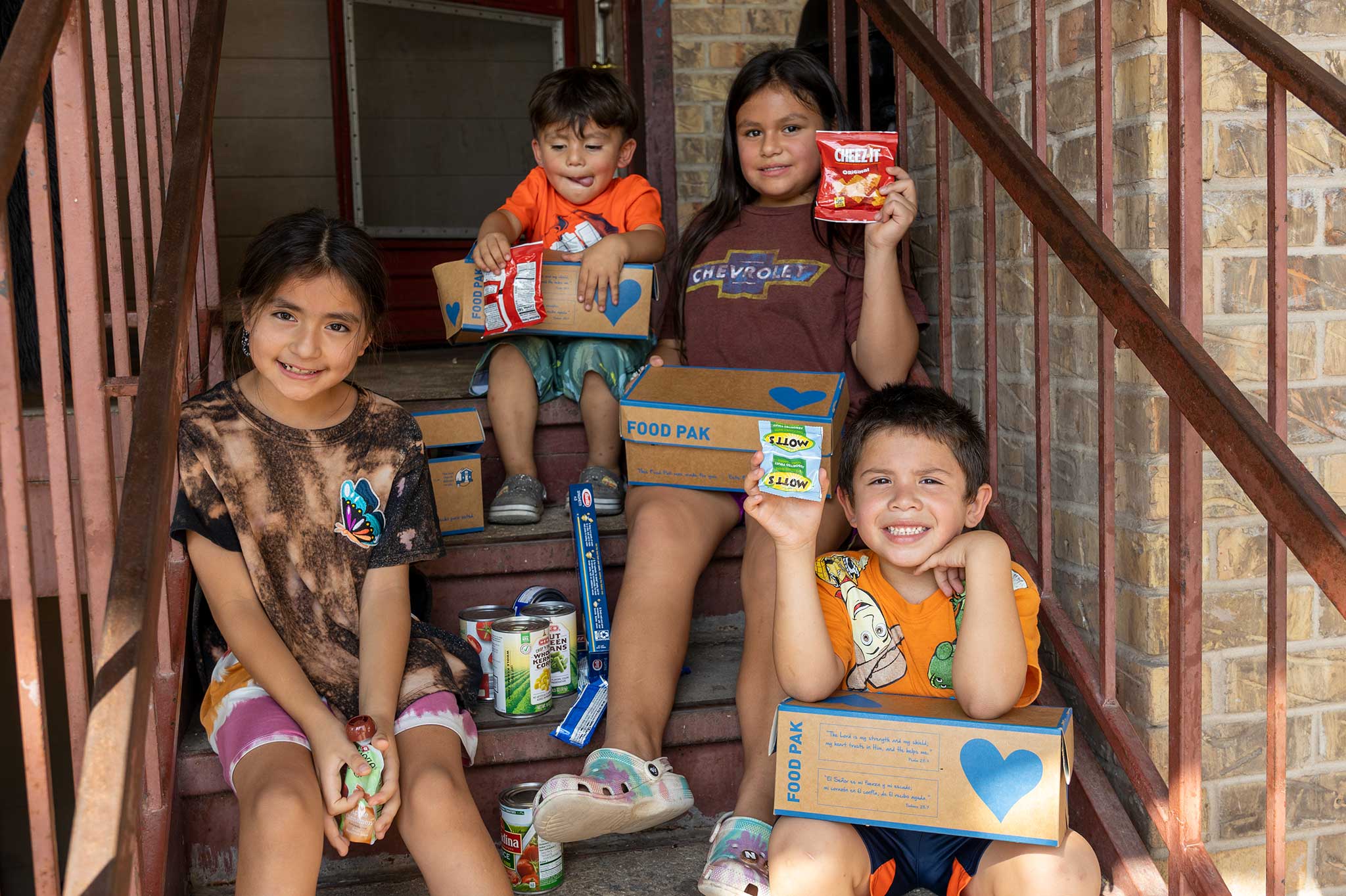 202207SAT-Home-Visit-0010 Children's Hunger Fund US Food Pak Home Visit