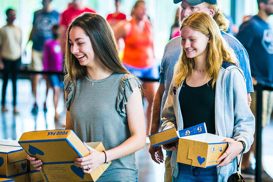 Volunteer at Children's Hunger Fund in Dallas