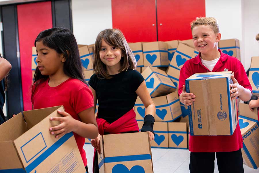 Volunteer at Children's Hunger Fund in Los Angeles