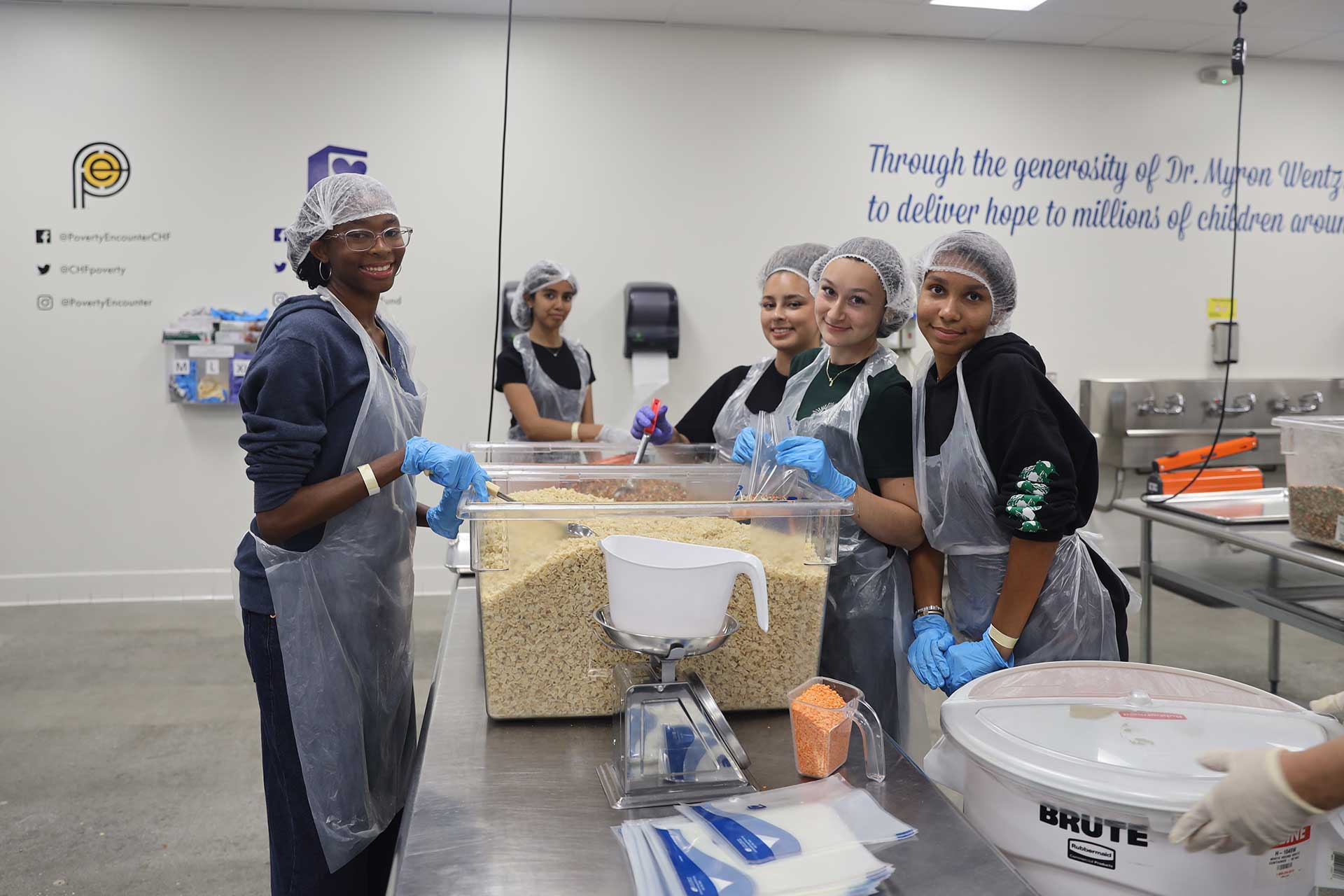Students Serving at Poverty Encounter